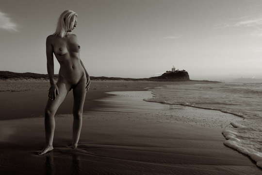 Artistic Nude Figure models: photo of Australian Artistic Nude Figure model Krystal from , Australia