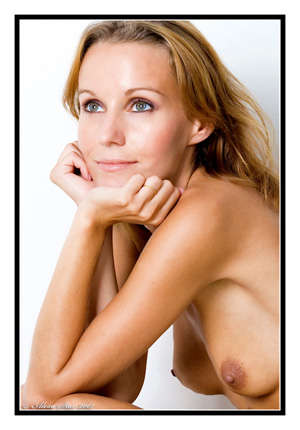 Nude models: photo of Australian Nude model Miss Skarlet Rose from Sunbury, Australia