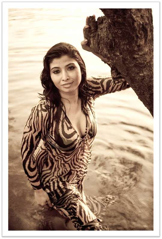 Swimsuit models: photo of Sri Lankan Swimsuit model Savanansh from , Sri Lanka