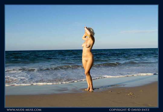 Artistic Nude Figure models: photo of Australian Artistic Nude Figure model Anastasia Smith from , Australia