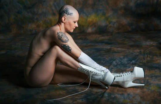 Nude models: photo of Australian Nude model DarlingAmber from , Australia