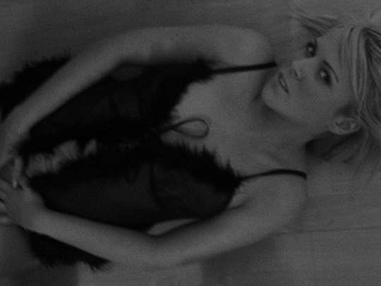 Lingerie models: photo of English (UK) Lingerie model Karina Clarke from London, UK (England)