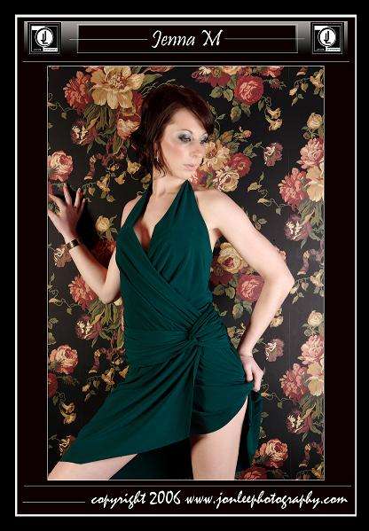 Glamour models: photo of Australian Glamour model Jenz from Frankston, Australia