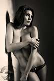 Click here for model's portfolio and rates